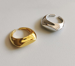 18K-Gold-Bold-Ring